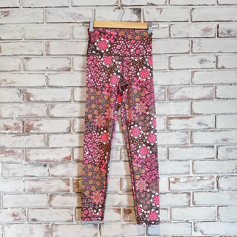 Aerie chill play move pink brown floral pattern leggings size small - Picture 4 of 4